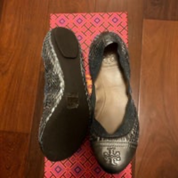 Tory Burch Gabby Ballet Flat - Size 6 - Metallic Python - Picture 3 of 4